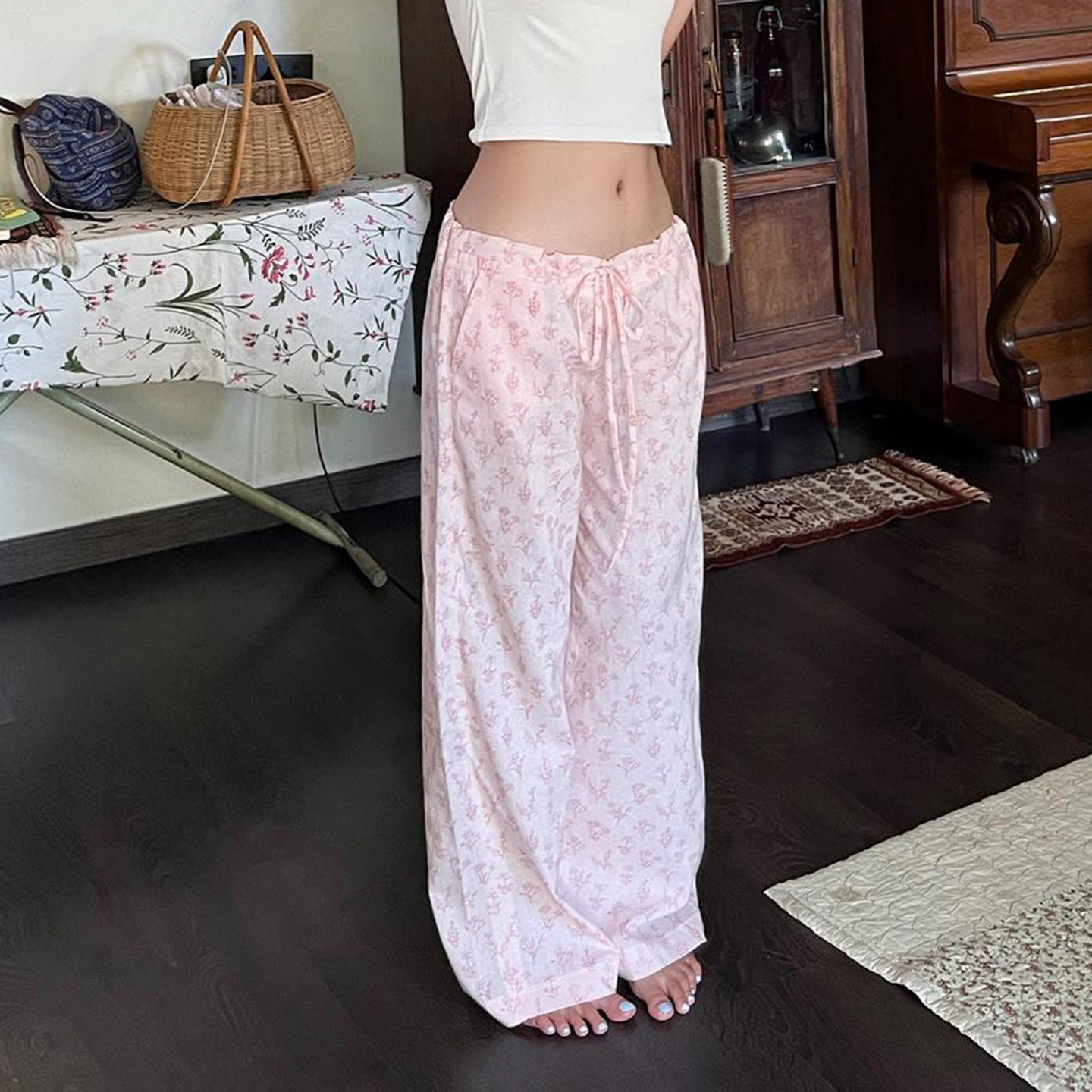 Pink floral lace-up low-rise loose straight pants