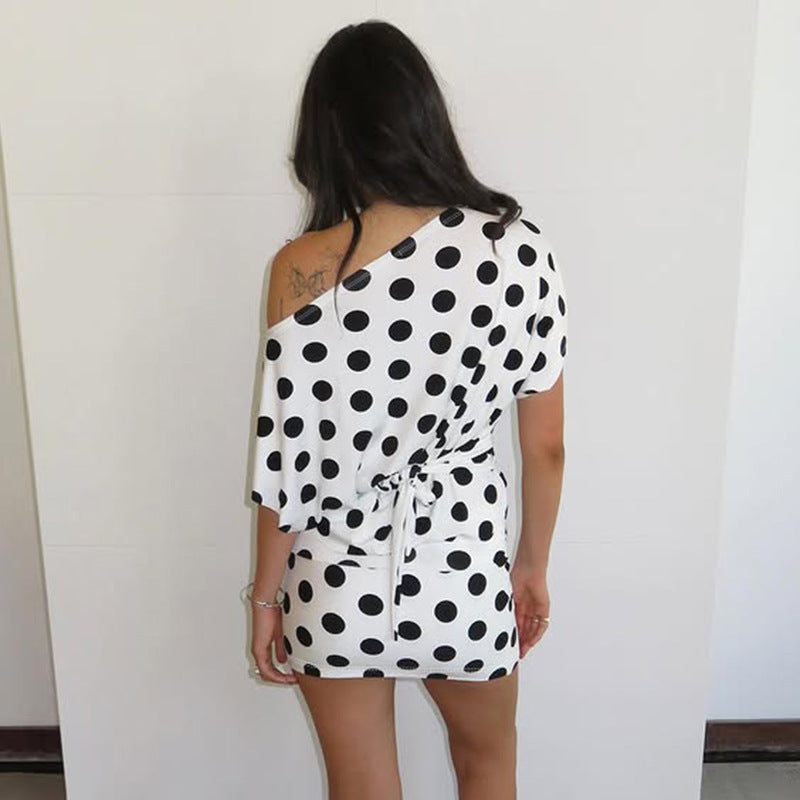 Polka dot contrasting color printing diagonal collar spill shoulder bat short-sleeved pullover top high waist hip skirt Set
