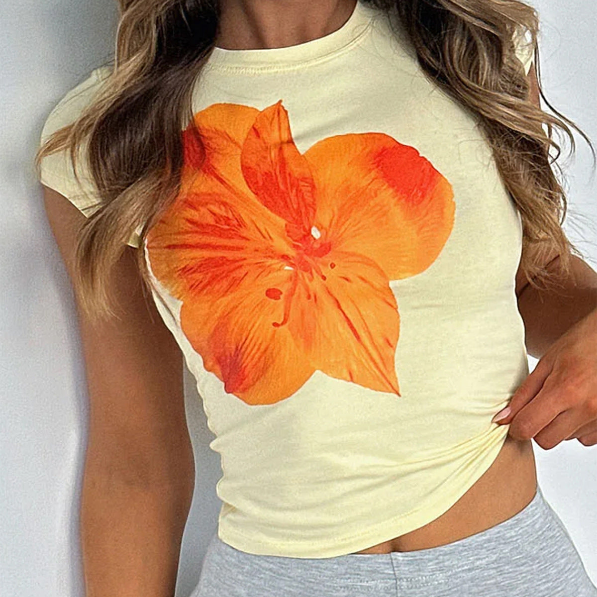 Slim-fitting waist flower print short-sleeved T-shirt