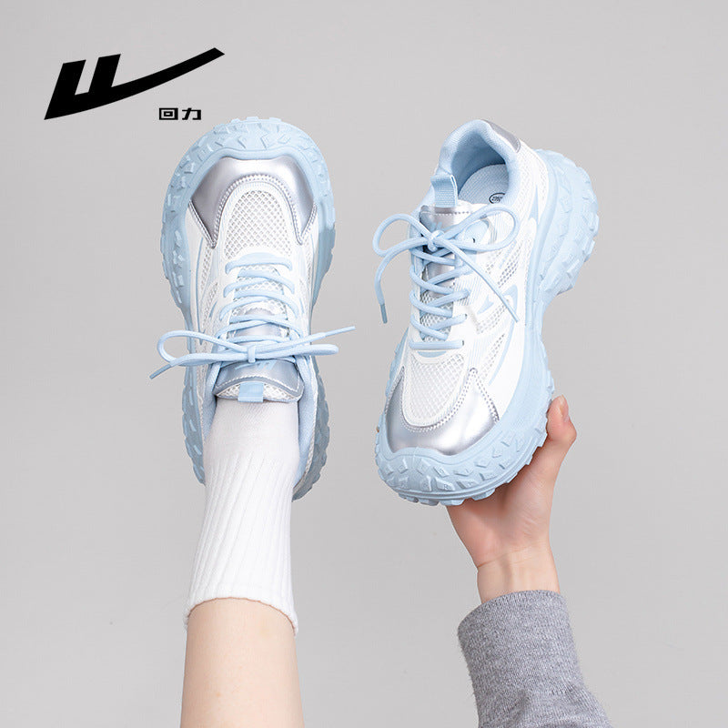 Warrior fashionable soft sole lightweight sports shoes